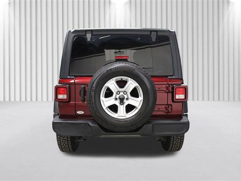 Used 2022 Jeep Wrangler Unlimited Sport image 4