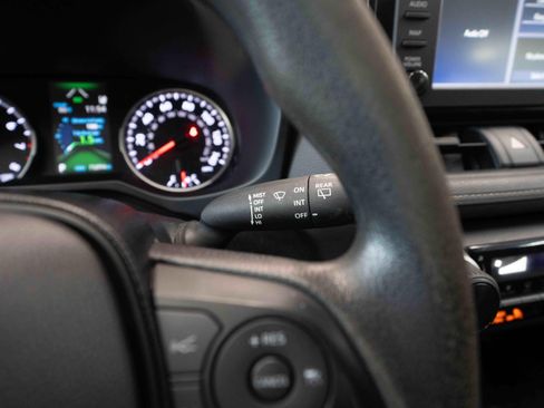 Used 2019 Toyota RAV4 LE w/ Carpet Mat Package FWD image 14