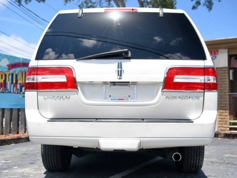 Used 2014 Lincoln Navigator L 2WD image 32