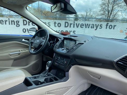 Used 2017 Ford Escape Titanium w/ Canadian Touring Package AWD/4WD image 16