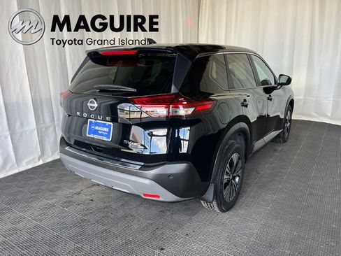 Used 2023 Nissan Rogue SV AWD/4WD image 30