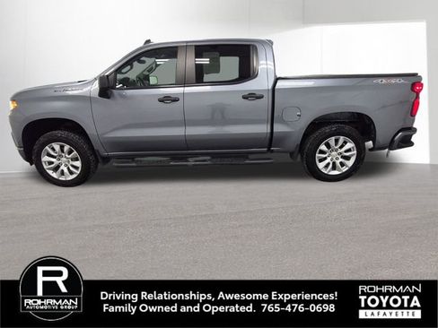 Used 2021 Chevrolet Silverado 1500 Custom image 3
