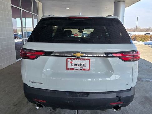 Used 2023 Chevrolet Traverse LT image 8