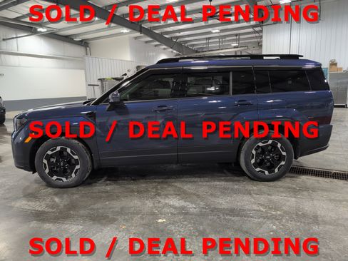 Used 2025 Hyundai Santa Fe SEL image 5
