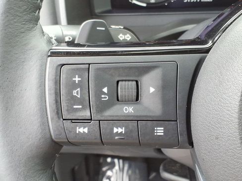 Certified 2023 Nissan Rogue Platinum w/ Platinum Premium Package AWD/4WD image 28