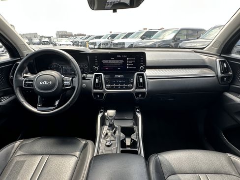 Certified 2023 Kia Sorento S FWD image 19
