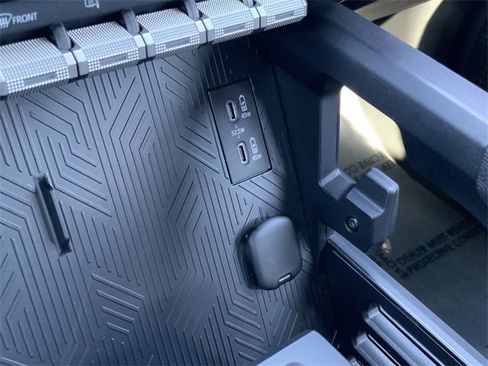 Certified 2025 Toyota Tacoma SR5 image 17