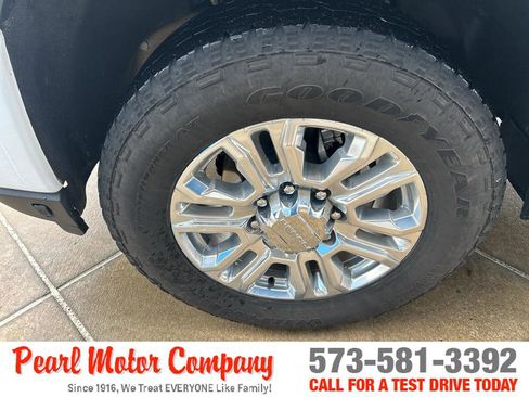 Certified 2023 GMC Sierra 2500 Denali w/ Denali Ultimate Package image 9