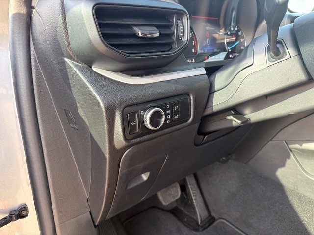 Used 2024 Ford Explorer XLT RWD image 25