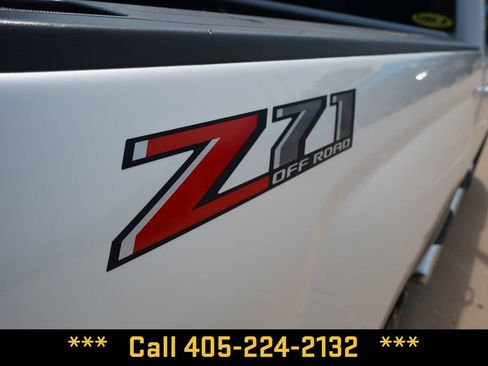 Used 2018 Chevrolet Silverado 1500 LT w/ Texas Edition AWD/4WD image 9