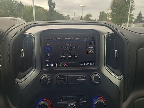 Used 2020 Chevrolet Silverado 1500 LTZ w/ LTZ Premium Package image 18