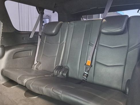 Used 2017 Cadillac Escalade ESV Platinum AWD/4WD image 32