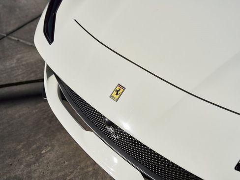 Used 2019 Ferrari 812 Superfast image 7
