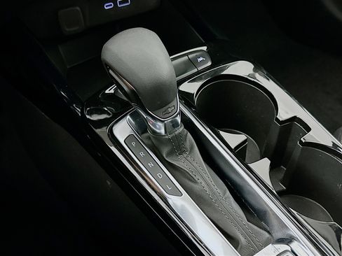 Used 2024 Chevrolet Trax LT image 23