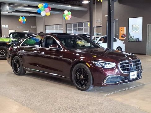 Used 2022 Mercedes-Benz S 580 4MATIC Sedan w/ Warmth & Comfort Package image 3