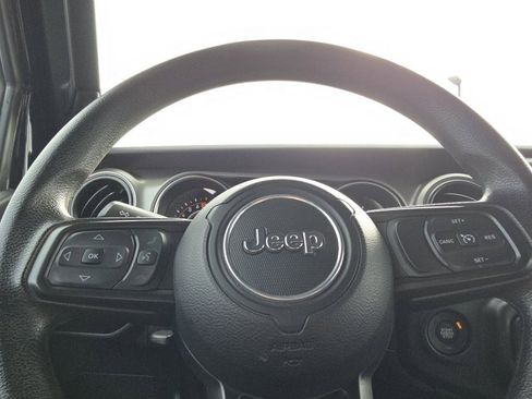 Used 2020 Jeep Gladiator Sport image 22