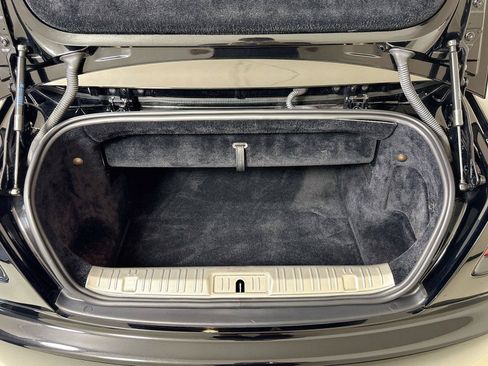 Used 2018 Rolls-Royce Dawn RWD image 24