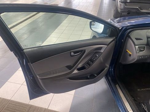 Used 2015 Hyundai Elantra Limited image 8