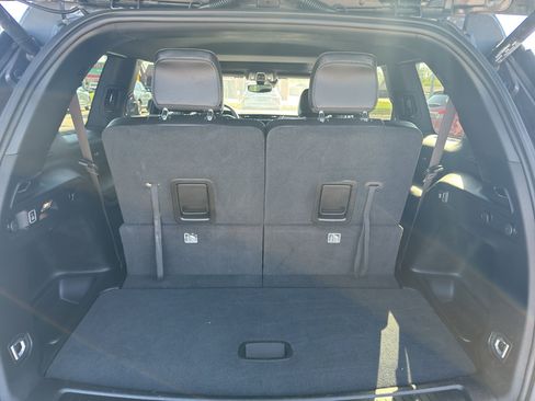 Used 2023 Jeep Grand Cherokee L Laredo image 6