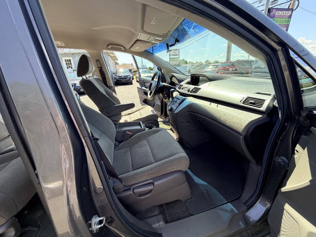 Used 2011 Honda Odyssey EX image 46