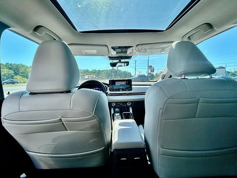 New 2025 Mitsubishi Outlander SE image 13