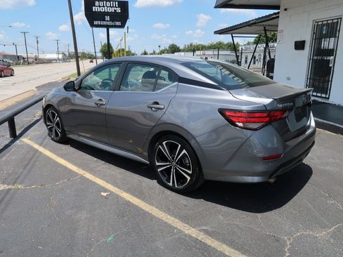 Used 2022 Nissan Sentra SR FWD image 5
