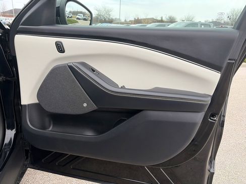 Used 2025 Ford Mustang Mach-E Premium AWD/4WD image 9