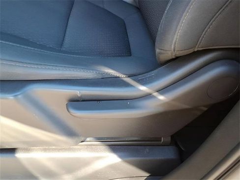 Used 2021 Chevrolet Silverado 1500 Custom image 11