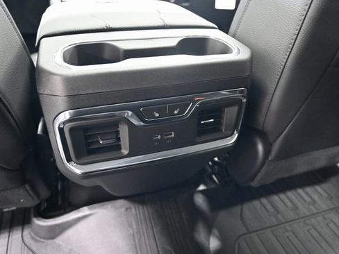 New 2026 GMC Sierra 3500 Denali w/ Denali Reserve Package image 33