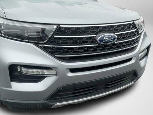 Used 2023 Ford Explorer XLT w/ Equipment Group 202A AWD/4WD image 23