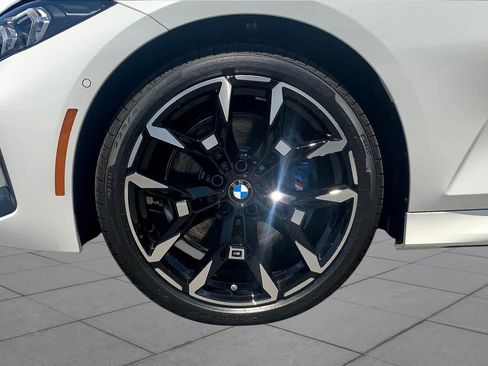Used 2025 BMW 330i xDrive Sedan w/ M Sport Package AWD/4WD image 11