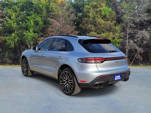 Used 2025 Porsche Macan AWD/4WD image 21