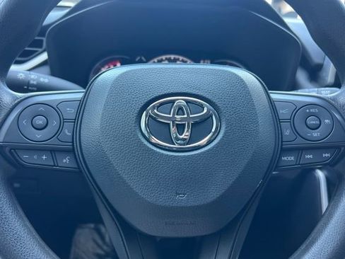 Used 2024 Toyota RAV4 XLE AWD/4WD image 26
