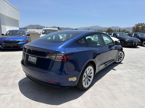 Used 2022 Tesla Model 3 RWD image 3