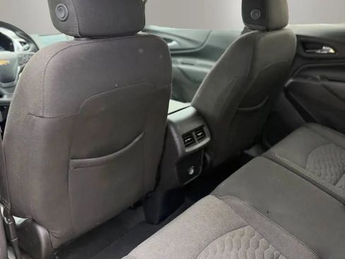 Used 2018 Chevrolet Equinox LT AWD/4WD image 17