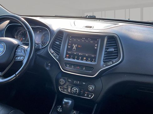 Used 2019 Jeep Cherokee Trailhawk image 7