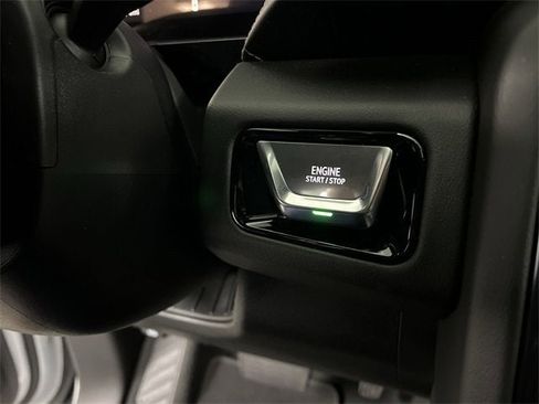 Used 2025 GMC Yukon AT4 image 16