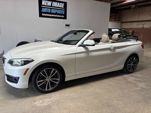 Used 2018 BMW 230i Convertible RWD image 6