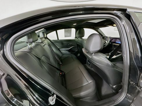 Used 2025 BMW 330i Sedan image 30