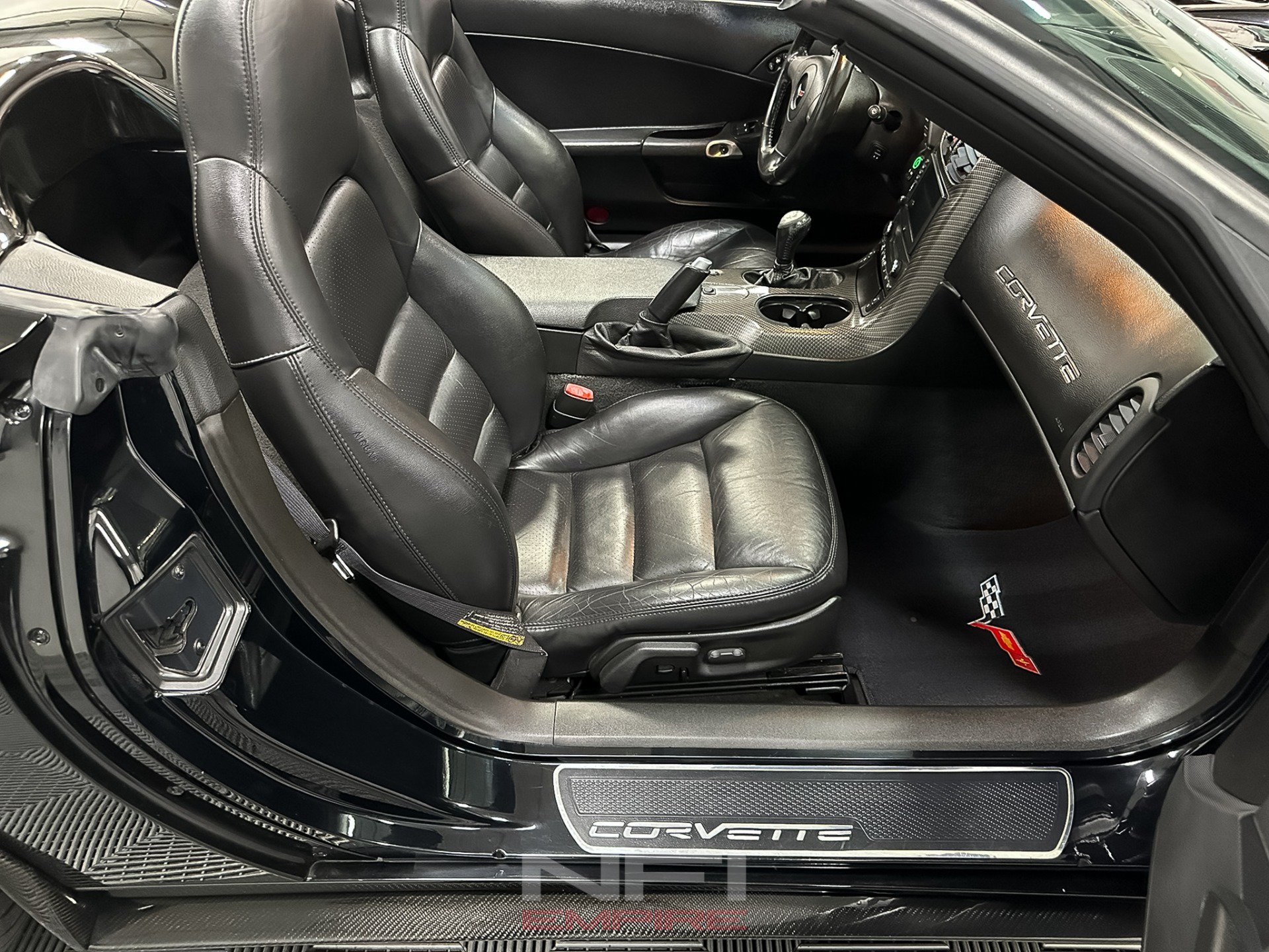 Used 2006 Chevrolet Corvette Coupe w/ Preferred Equipment Group RWD image 45