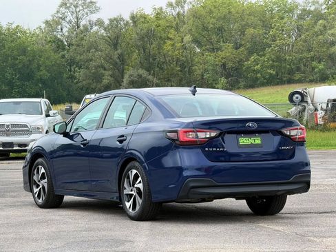 Used 2025 Subaru Legacy Premium AWD/4WD image 2