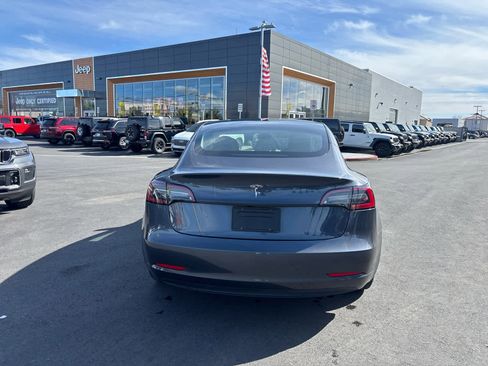 Used 2023 Tesla Model 3 Standard Range image 7