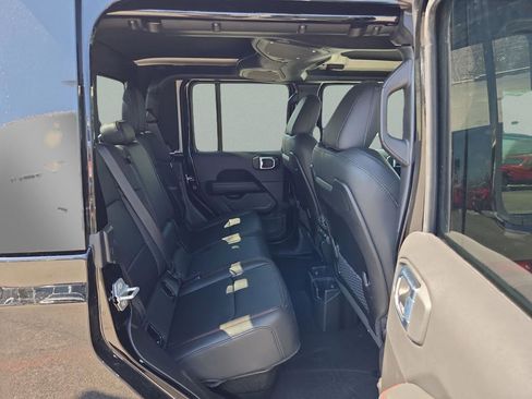 New 2026 Jeep Gladiator Rubicon AWD/4WD image 26