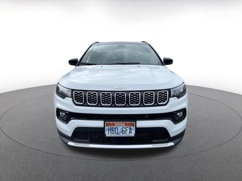 Used 2025 Jeep Compass Limited AWD/4WD image 2