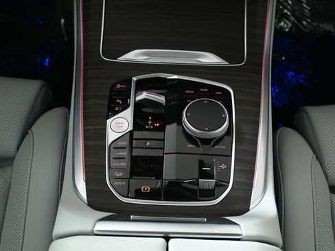 Certified 2024 BMW X5 xDrive50e w/ Premium Package image 24