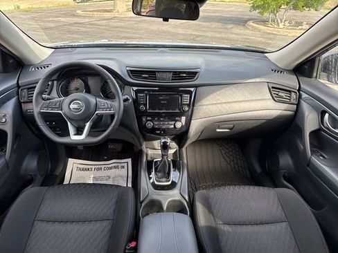 Used 2020 Nissan Rogue SV image 15