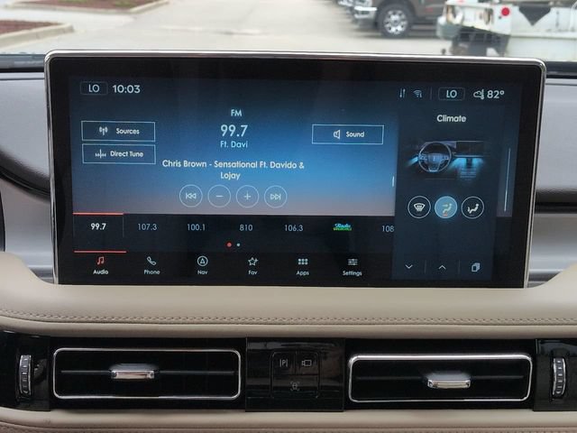 Used 2023 Lincoln Nautilus FWD w/ Premium Package image 18