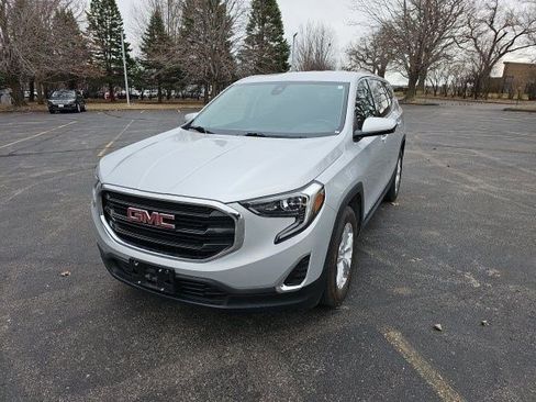 Used 2020 GMC Terrain SLE FWD image 2