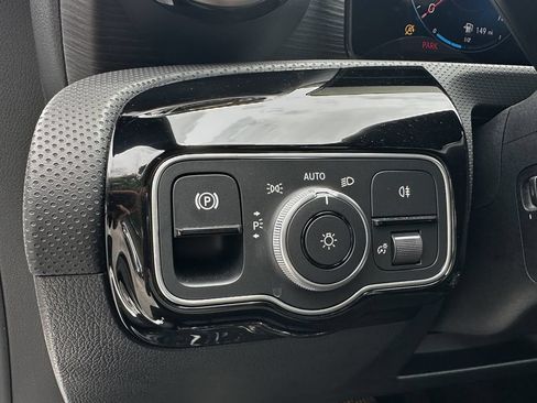 Certified 2023 Mercedes-Benz CLA 250 4MATIC image 34