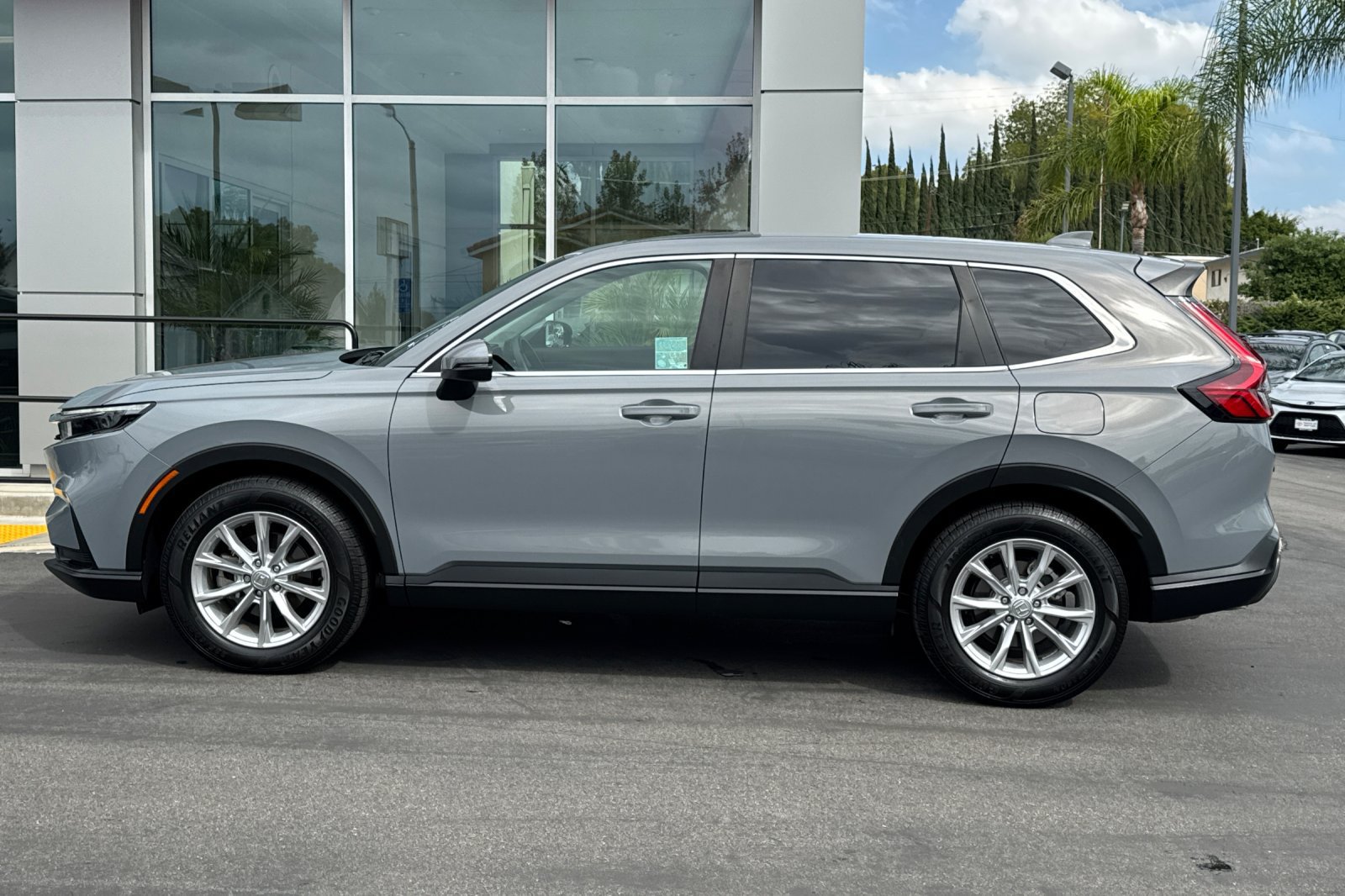Used 2024 Honda CR-V EX image 8